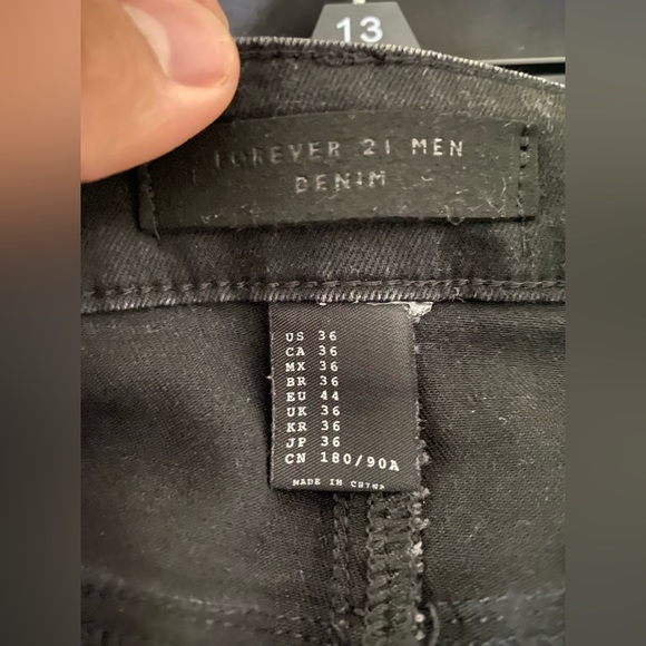 Forever 21 Skinny jeans 36x30 - Picture 5 of 5
